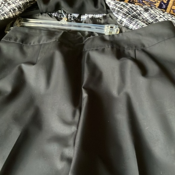 Women’s dress suit - Picture 9 of 9